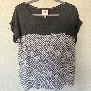 Knox Rose Mixed Print Short Sleeve Blouse Boho Top Gray Tribal Pattern Size M